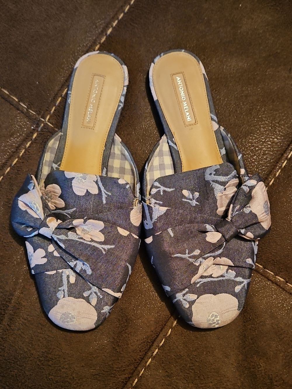 ANTONIO MELANI Navy Floral Knot Mules with Blush Accents 8 1/2 M